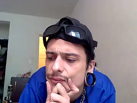 chrisalmeid  online show from November 2, 2025, 2:11 pm