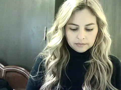 Valery  Rouse  online show from October 1, 2025, 8:24 pm