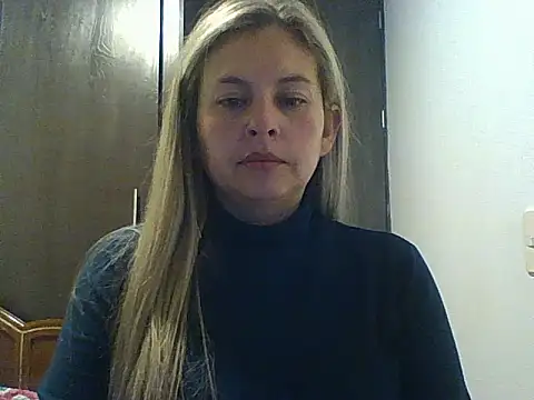 Valery  Rouse  online show from September 19, 2025, 4:05 am