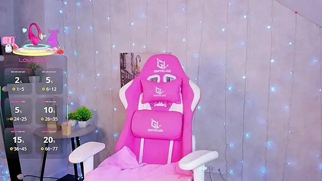 Snapshot of Lynn_Martin chatting on October 23, 2025, 1:04 am Lynn Martin online show from October 23, 2025, 1:04 am