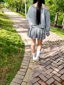 shaoshao-7758 online show from May 7, 2026, 12:37 am
