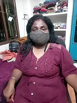Snapshot of Tamil_Kavitha10 chatting on May 12, 2026, 5:52 pm Tamil Kavitha10 online show from May 12, 2026, 5:52 pm