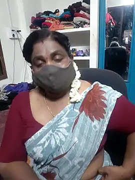 Snapshot of Tamil_Kavitha10 chatting on May 18, 2026, 5:51 pm Tamil Kavitha10 online show from May 18, 2026, 5:51 pm