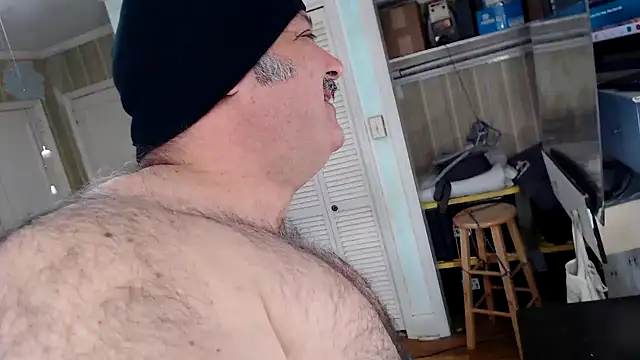 Snapshot of bullmusclejoe chatting on February 8, 2026, 2:48 pm bullmusclejoe online show from February 8, 2026, 2:48 pm