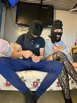 420boy   online show from May 15, 2026, 5:33 pm