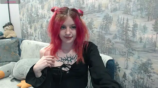 Snapshot of __Elina__ chatting on November 7, 2025, 12:21 pm Elina online show from November 7, 2025, 12:21 pm