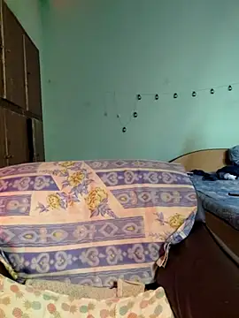 royeoy22 online show from October 15, 2025, 12:13 pm