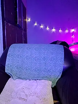 royeoy22 online show from September 16, 2025, 12:39 pm