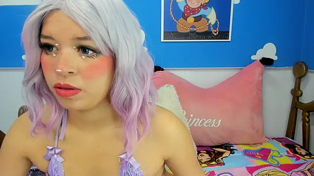 miss  evolet online show from November 18, 2025, 11:02 am