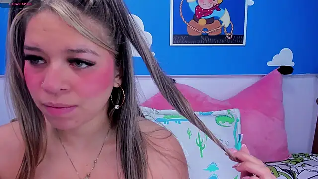 Snapshot of miss__evolet chatting on January 17, 2026, 11:03 am miss evolet online show from January 17, 2026, 11:03 am