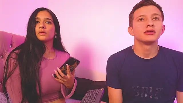 mae nathan  online show from September 14, 2025, 4:02 am