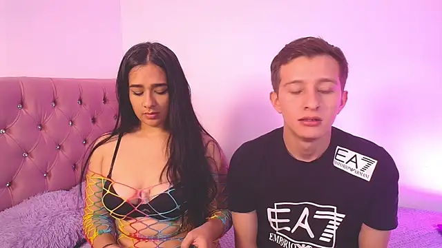 mae nathan  online show from September 13, 2025, 4:01 am