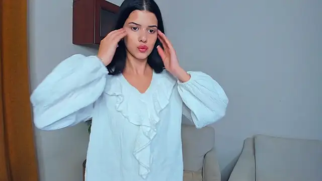 JoCauterucci online show from September 19, 2025, 6:50 am