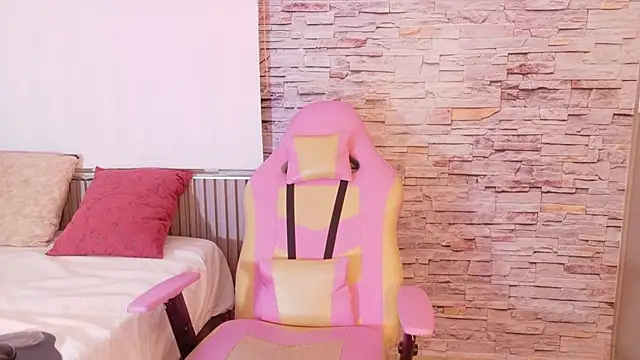 liz monserrat 1 online show from January 15, 2026, 7:28 pm