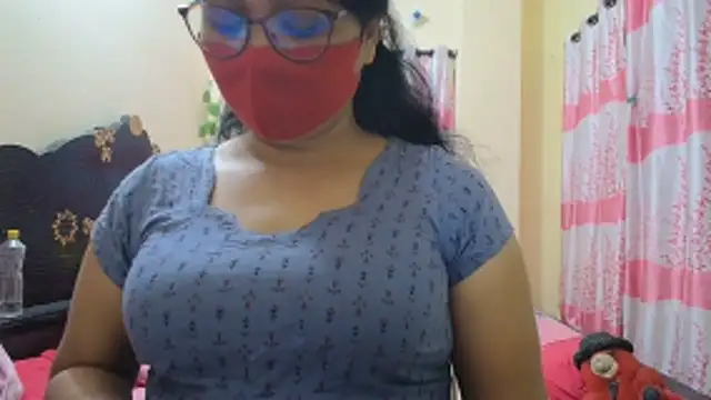 Elena cruz5 online show from February 6, 2026, 3:41 pm