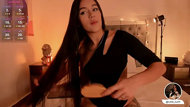 Vale Lux online show from December 22, 2025, 6:02 am