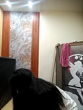 SaraBust online show from October 18, 2025, 2:41 pm