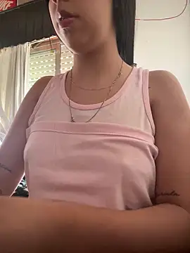 Snapshot of lulizoee chatting on October 8, 2025, 5:46 pm lulizoee online show from October 8, 2025, 5:46 pm