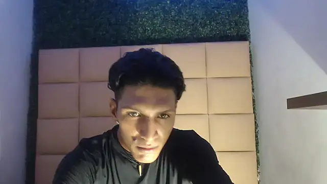 bull cam online show from September 21, 2025, 7:19 pm