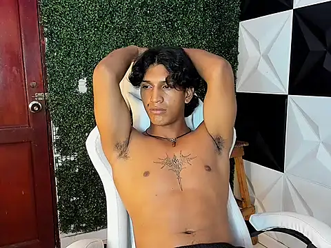 bull cam online show from November 1, 2025, 8:14 pm