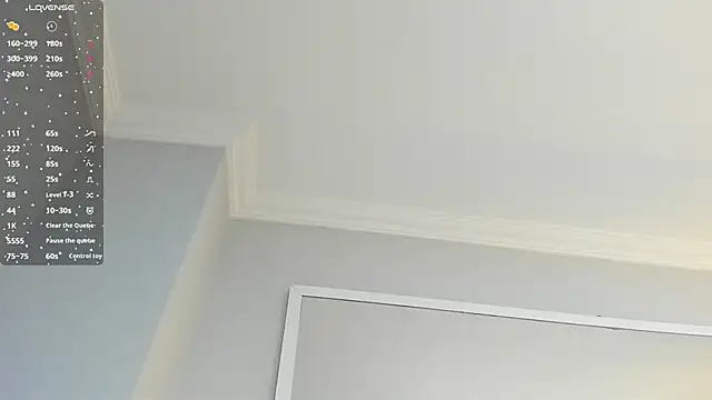 Mia Valentine  online show from December 17, 2025, 8:25 pm