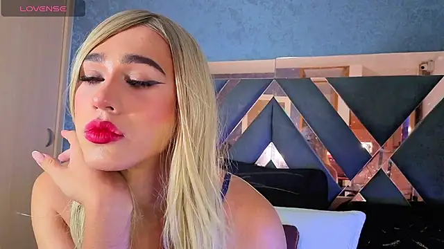 Snapshot of saraah_queen1 chatting on September 25, 2025, 4:40 am saraah queen1 online show from September 25, 2025, 4:40 am