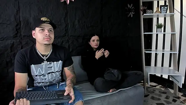 markAndPhilip online show from November 13, 2025, 12:42 pm