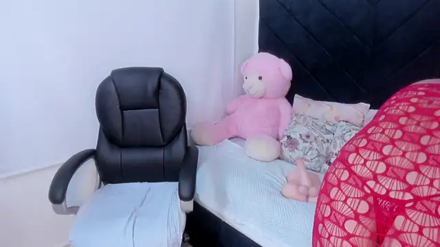 kate lua online show from December 17, 2025, 11:59 am