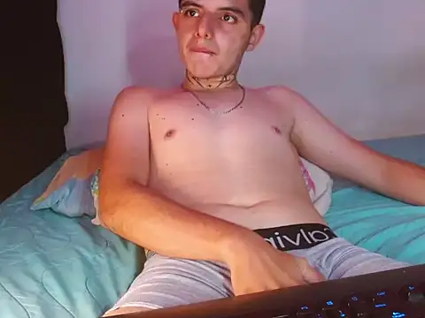 NoahAyala online show from November 27, 2025, 6:36 am