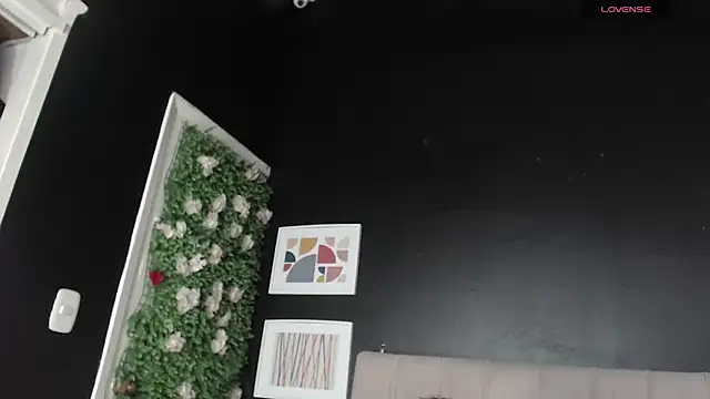 Skarlett hot  online show from September 13, 2025, 8:31 pm