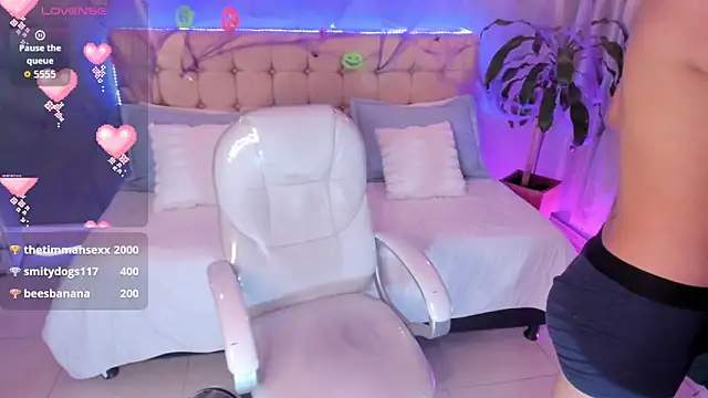 Snapshot of Obsessions_of_lua chatting on October 4, 2025, 8:43 pm Obsessions of lua online show from October 4, 2025, 8:43 pm