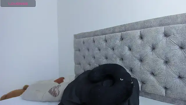 michell danna online show from September 10, 2025, 10:42 pm