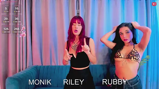 Evil Giirls online show from October 5, 2025, 1:51 am