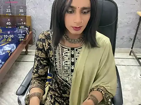 Snapshot of LuvLayla chatting on July 7, 2026, 12:46 am LuvLayla online show from July 7, 2026, 12:46 am