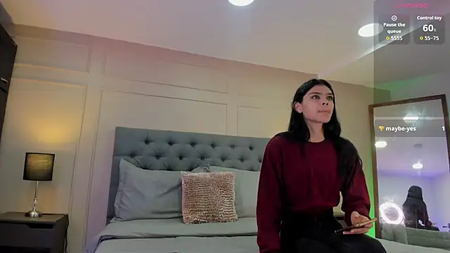 ALICESANDOVAL online show from October 12, 2025, 11:22 am