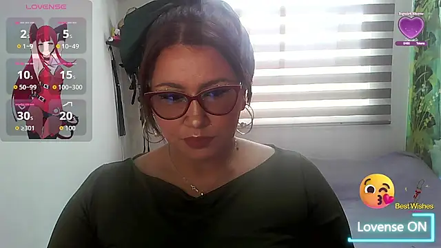 Vesper Vixen online show from October 19, 2025, 2:20 pm