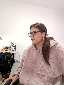 Vesper Vixen online show from November 12, 2025, 3:16 pm