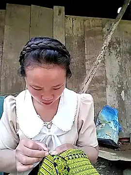 liu-liusexy online show from September 21, 2025, 1:55 am