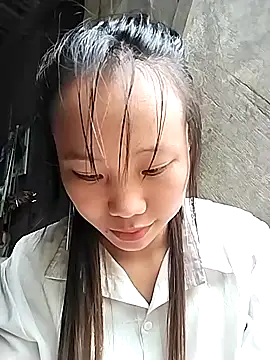 liu-liusexy online show from September 27, 2025, 4:07 am