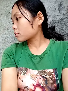 Snapshot of omiu-baby chatting on October 11, 2025, 1:50 am omiu-baby online show from October 11, 2025, 1:50 am