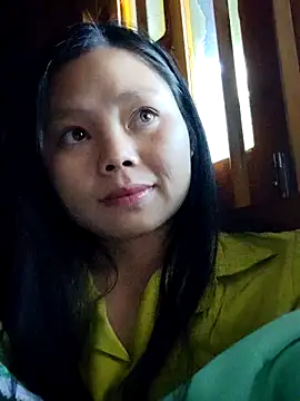 Snapshot of omiu-baby chatting on November 30, 2025, 1:28 am omiu-baby online show from November 30, 2025, 1:28 am