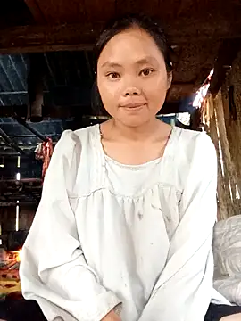 Snapshot of omiu-baby chatting on September 14, 2025, 1:28 am omiu-baby online show from September 14, 2025, 1:28 am