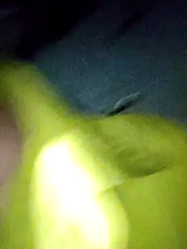 Snapshot of omiu-baby chatting on November 26, 2025, 10:43 pm omiu-baby online show from November 26, 2025, 10:43 pm