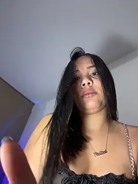 P A U L I N A  online show from December 4, 2025, 3:05 am