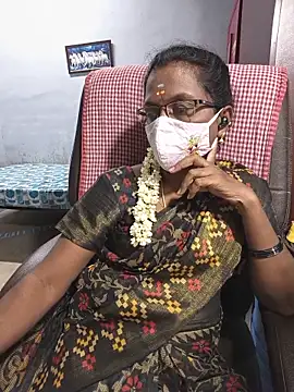 Snapshot of umashreetamil chatting on May 25, 2026, 4:28 pm umashreetamil online show from May 25, 2026, 4:28 pm