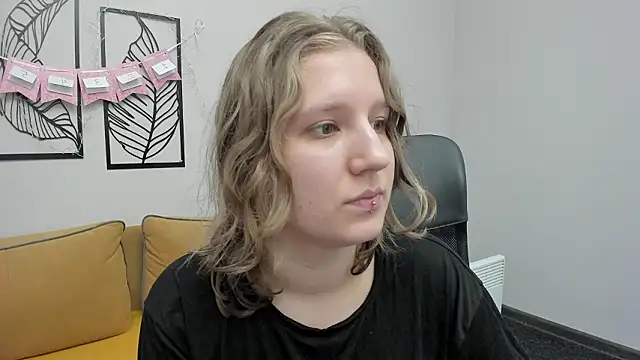 Hailey Foxy online show from February 13, 2026, 12:05 pm