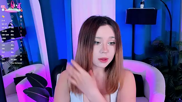 Lina Glow online show from October 21, 2025, 6:46 am