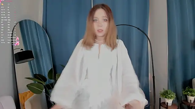 Lina Glow online show from September 9, 2025, 6:34 am