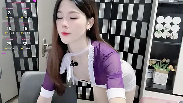 Yueyue-MM online show from October 1, 2025, 11:19 pm