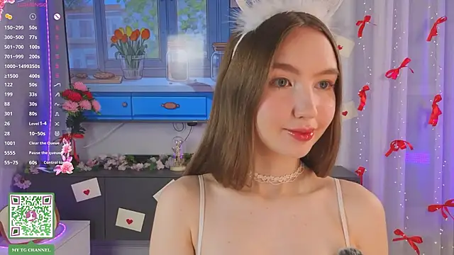 ElfredaTupy online show from March 7, 2026, 8:14 pm